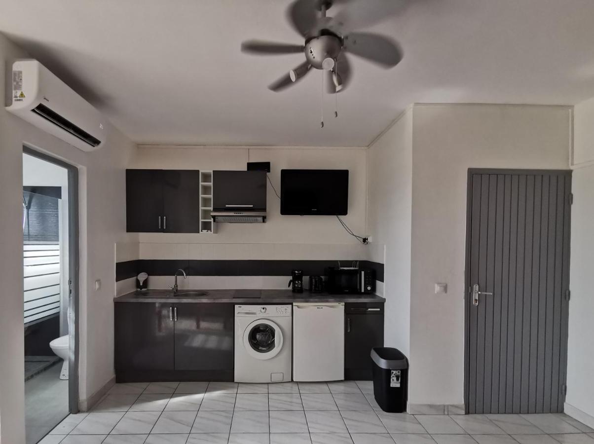 Appartement Vue Mer Et Montagne A 100M De La Plage Le Gosier  Exteriör bild
